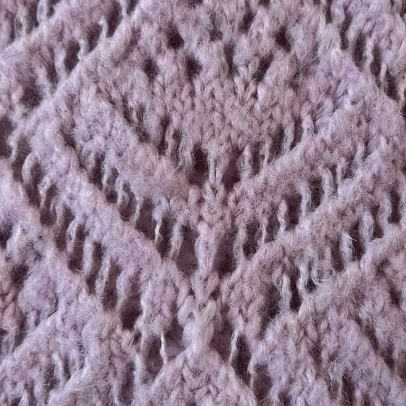AE Lavender Crocheted Sweater with Balloon Sleeves XL 💜 - Picture 5 of 6
